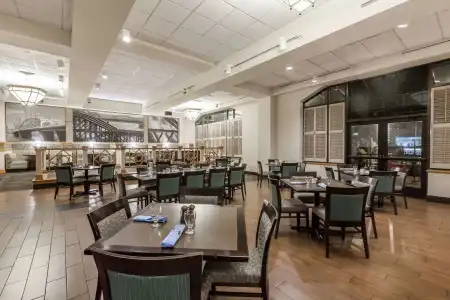 Courtyard by Marriott Pittsburgh University Center - 24