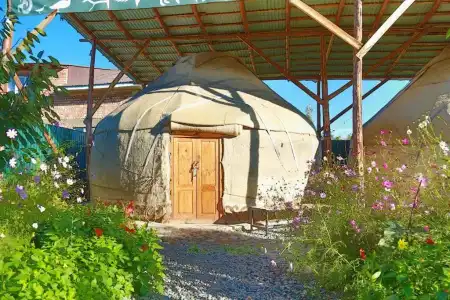 Happy Nomads Yurts & Hostel - 6