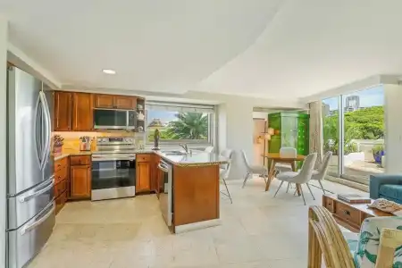 Luana Waikiki & Suites - 131