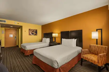 Best Western The Plaza Honolulu Airport - Free Breakfast - 5