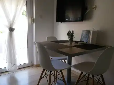 SmartStay Johnny - 2