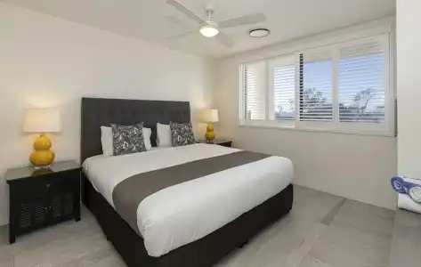 Bay Royal Apartments - 116