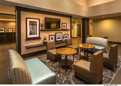 Hampton Inn & Suites Reno - 2