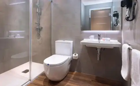 Opera Ramblas Hostal - 3