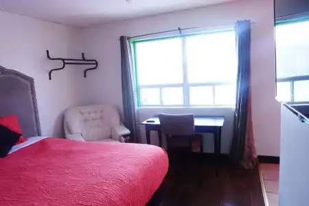 Knights Inn Burlington, ON - 60