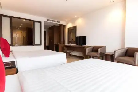 J Pattaya - 35