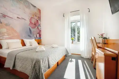 Newly Renovated Kastil - 93