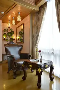 Peak Nimman Prestige - 17