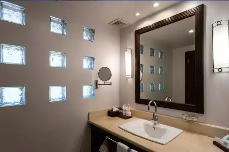 Heritage Suites - 9