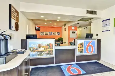 Motel 6 Pittsburgh, PA - Crafton - 17