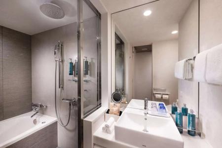 DoubleTree by Hilton Tokyo Ariake - 8