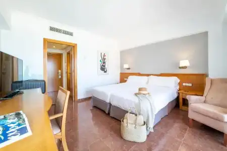 Universal Neptuno - Adults Only - 50