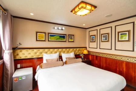 Swan Cruises Halong - 45