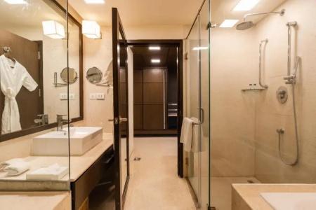 5 BY OYO Metropolitan - 63