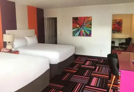 Zed Kelowna - 30