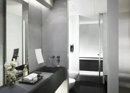 Grosvenor House Suites - 111