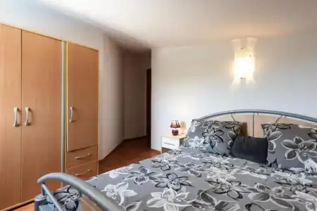 Apartments Karen - 1