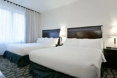 Empire Suites - 36