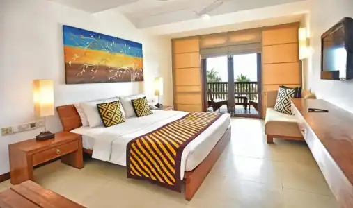 Goldi Sands - 62