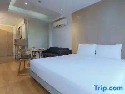 Balcony Seaside Sriracha & Serviced Apartments (SHA Extra Plus) - 308