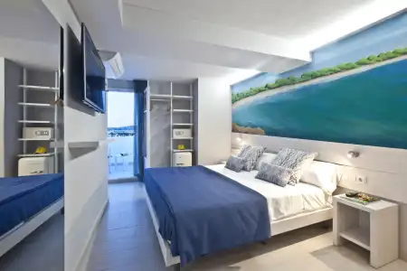 Ryans La Marina - 5