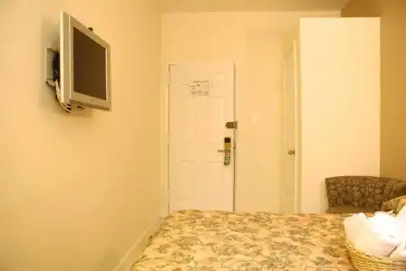 Americana Inn - 28