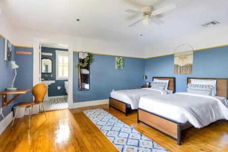 Miami River Inn By Renzzi - 30