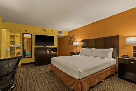 Best Western The Plaza Honolulu Airport - Free Breakfast - 43