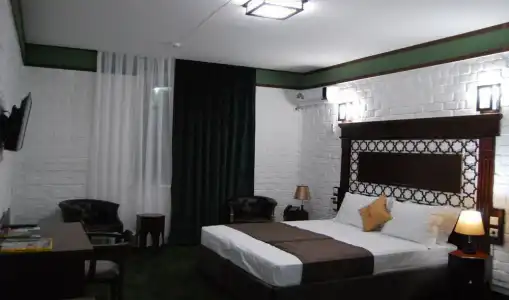 Kesh Palace - 18