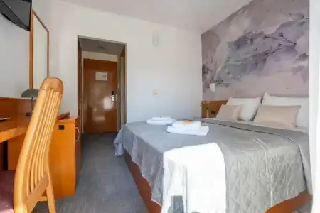 Newly Renovated Kastil - 85