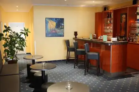 Boulevard - 11
