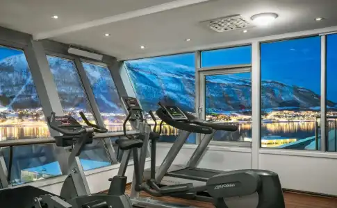 Radisson Blu, - 22