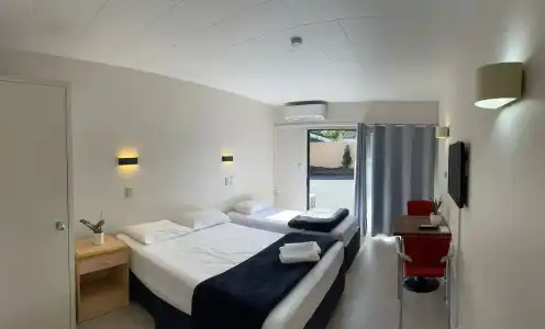 Rayland Epsom Motel - 2