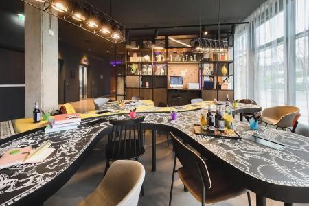 Moxy Dresden Neustadt - 13