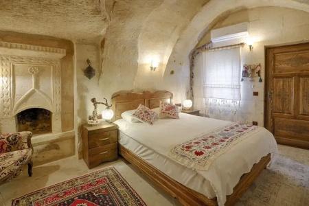 Tulip Cave Suites - 78