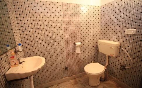 Big Brother Hostel - 12