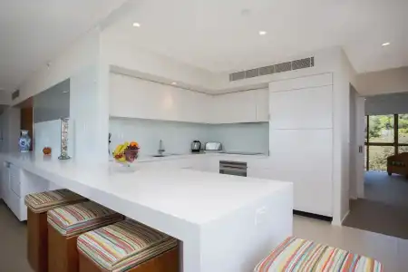 Gemini Court Holiday Apartments - 126