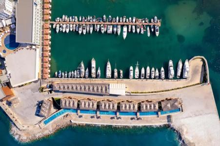 Les Ambassadeurs Marina & Casino - 12