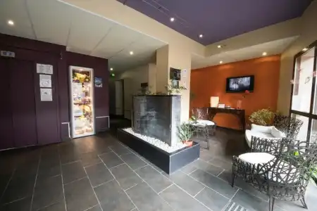 L'Hôtel - 11