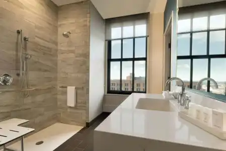 Embassy Suites by Hilton Minneapolis Downtown - 6