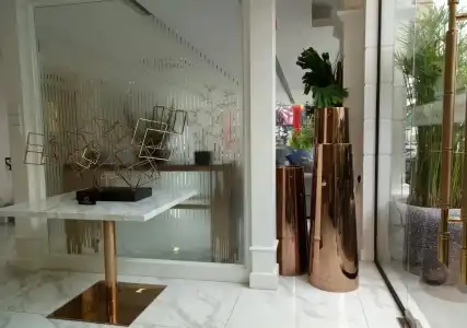 Vinny Boutique - 1