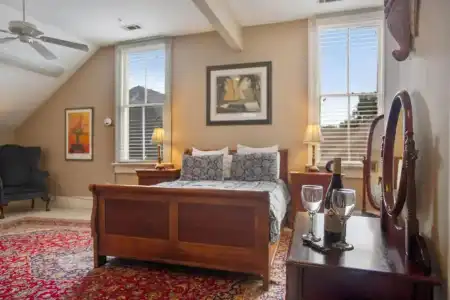 Maison Perrier Bed & Breakfast - 20