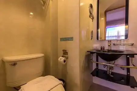 UPARs Sukhumvit 11 Nana - 77