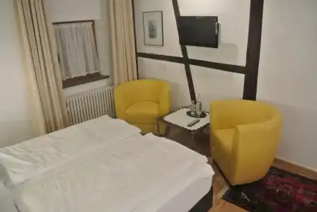 Hotel-Restaurant Goldenes Lamm - 84