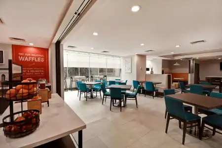 Hampton Inn NY-JFK - 29