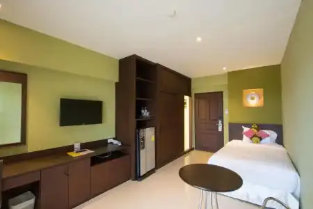 Chateau de Sukhumvit - 33