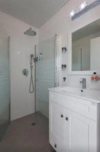 Sea Suites Apartments - 247