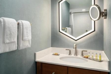 DoubleTree by Hilton Ocean City Oceanfront - 55