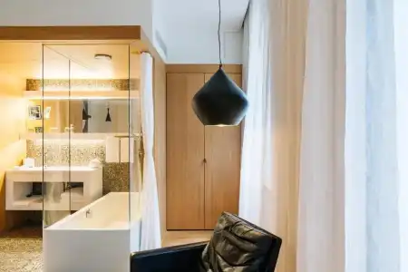 B2 Boutique + Spa - 56