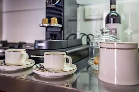 Ungherese Small Luxury - 179